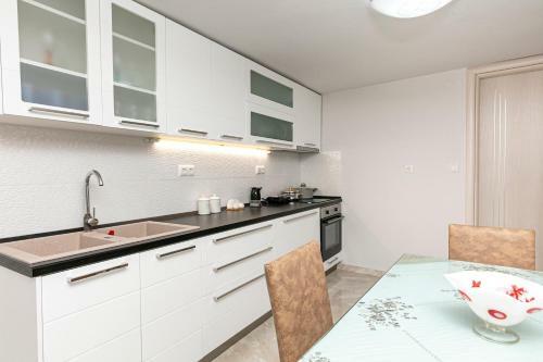 Loridis View Apartments