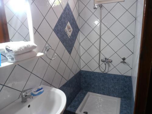 Hostal Rooms Ntontas