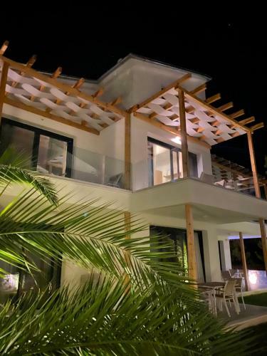 Nisea Beach Apartments