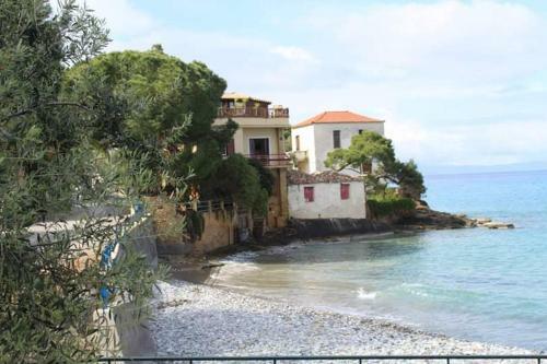 Nikos Panagiotareas House