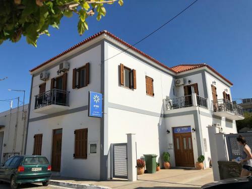 Mythos Suites-hermes Apartment