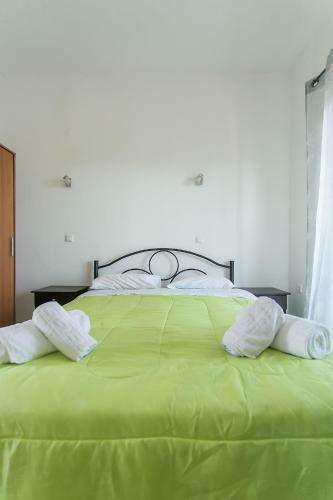 Aperanto Seaview Apartments
