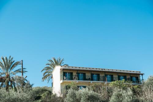 Aperanto Seaview Apartments
