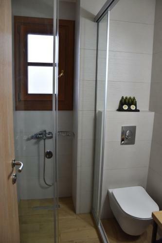 Hostal Nuca Guesthouse
