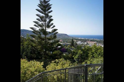 House With Panoramic Sea View And Beautiful Garden