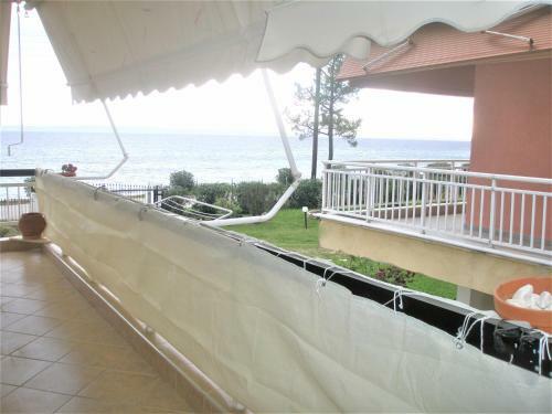 Metamorphosis - Halkidiki Apartment On The Beach