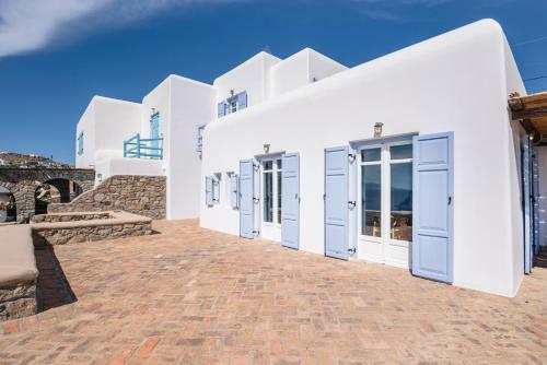 Villa Malou - 4 Bdrm Sea & Sunset View - Mg Villas