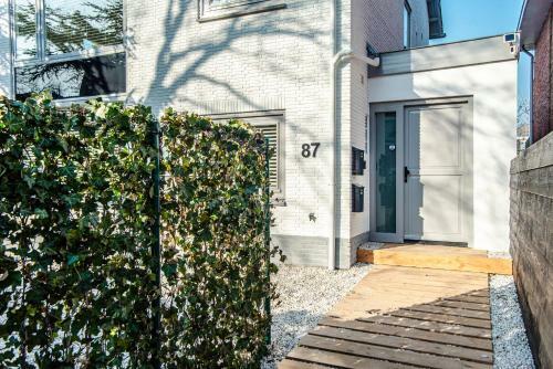 Marley?s Beachhouse - Luxury Apartment With Garden