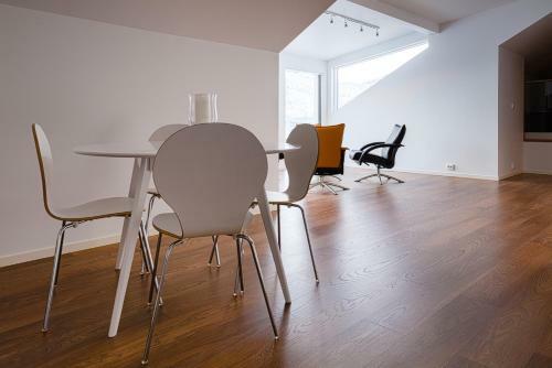 Apartamento Penthouse Leilighet Torskensenteret