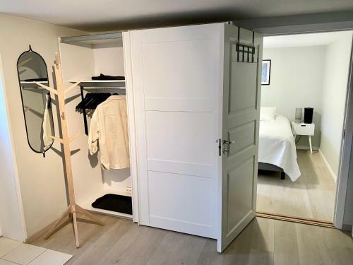 Two Bedroom Apartment Near The City Centre.