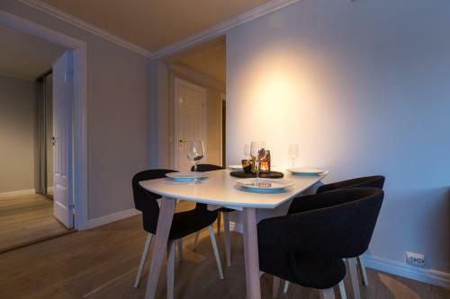 Enter Viking Apartments