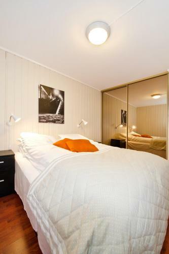Enter Viking Apartments