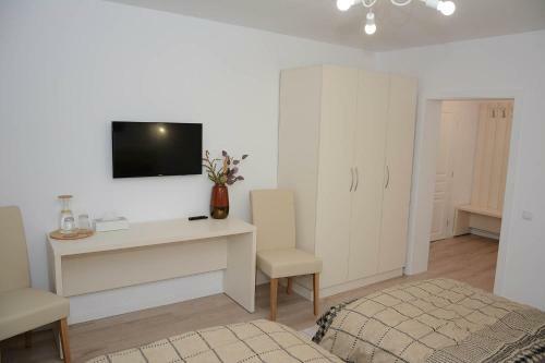 Hostal Vila Aras