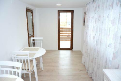 Hostal Vila Aras