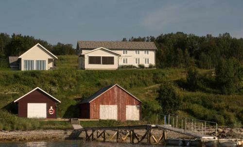 Nice Little House Right By The Sea, Stunning View!
