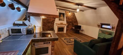 Fortnight Apartment