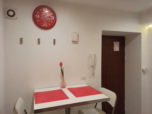 Apartment Bonerowska Lower Ground Floor