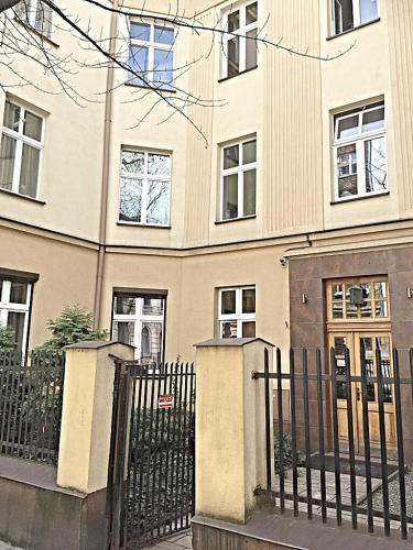 Apartment Bonerowska Lower Ground Floor
