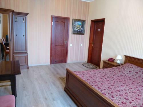 Hotel ? ????