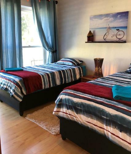 Hostal The Vineyard West