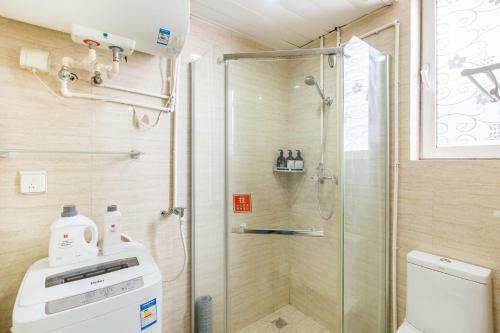Hotel Qingdao Shinan�wusi Square�