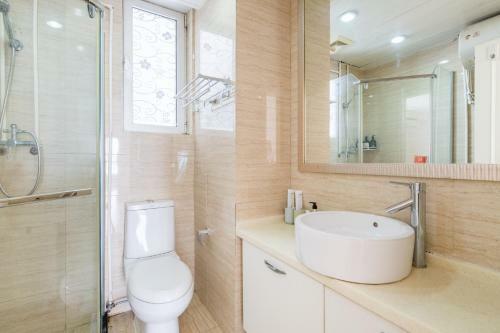 Hotel Qingdao Shinan�wusi Square�