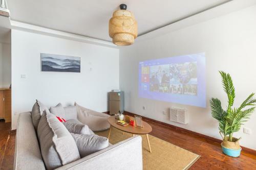Hotel Qingdao Shinan�wusi Square�