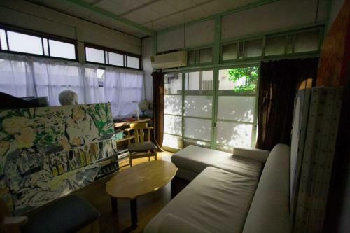 Hostal Komae Art House