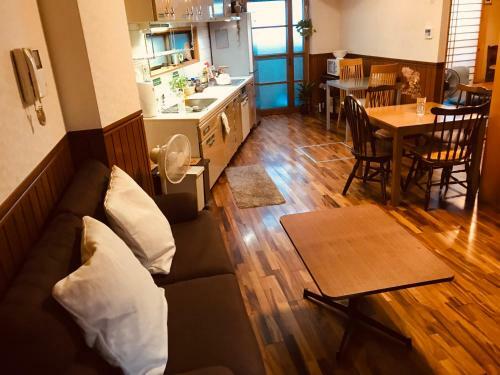 Hostal Ropeway St. Guesthouse