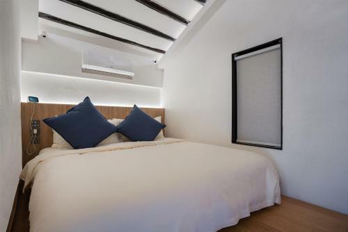 Hotel ????????