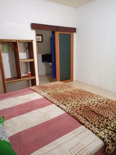 Hostal Ajik's Guest House