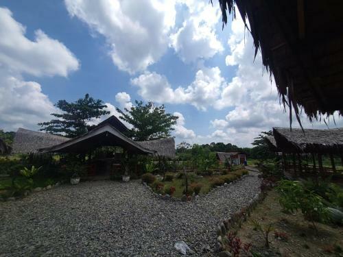 Telaga Cinta Bukit Lawang