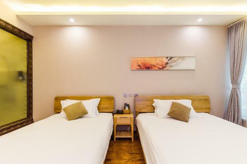 J Hotel