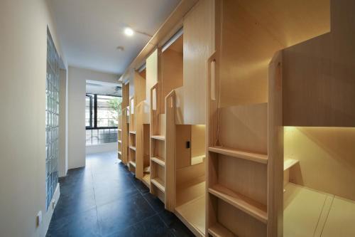 Weflow Hostel (shanghai Hongkou)