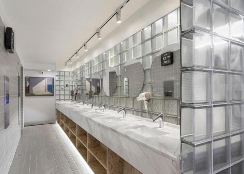 Weflow Hostel (shanghai Hongkou)