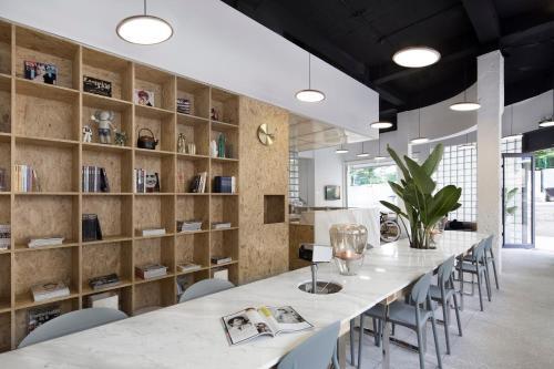 Weflow Hostel (shanghai Hongkou)