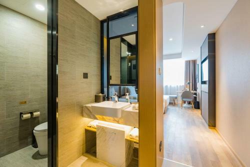 Atour S Hotel Shanghai Oriental Pearl Tower