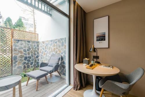 Atour S Hotel Shanghai Oriental Pearl Tower