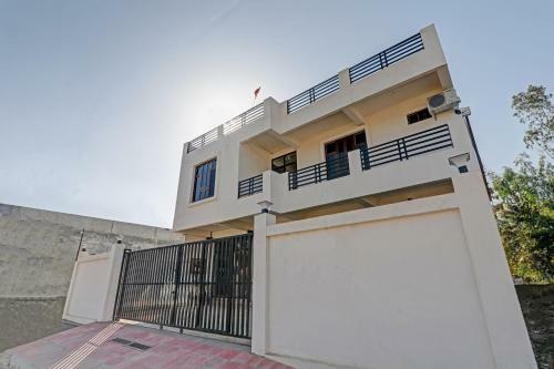 Collection O 87450 Hotel Olivia In