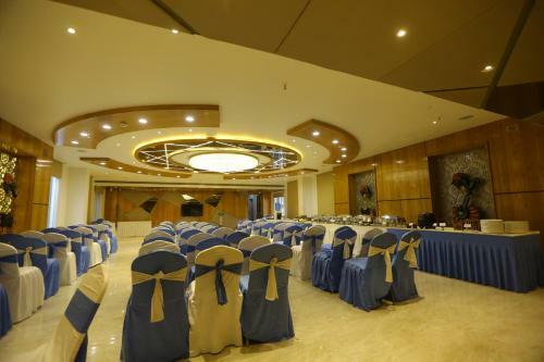 Hotel Gurveer Royal