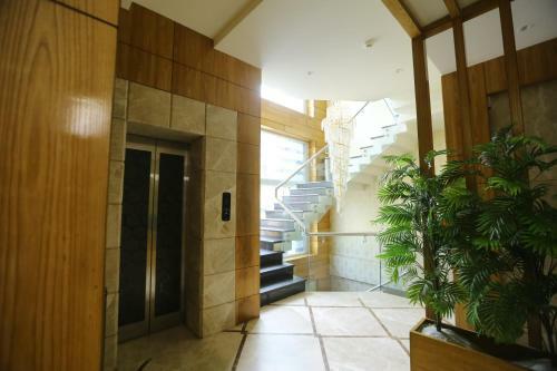 Hotel Gurveer Royal