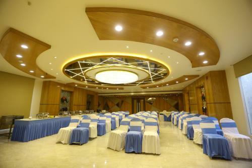 Hotel Gurveer Royal