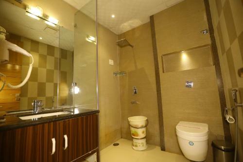 Hotel Gurveer Royal