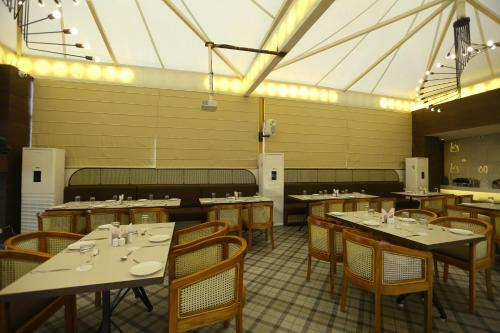 Hotel Gurveer Royal