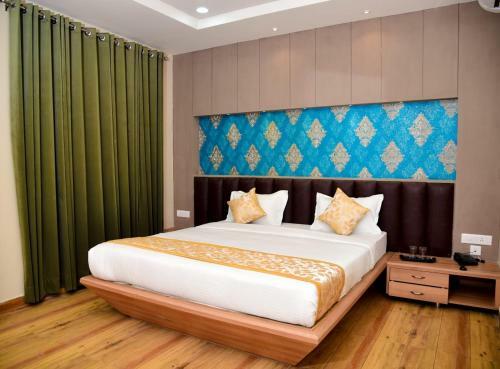 Hotel Olive Crown