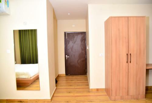 Hotel Olive Crown