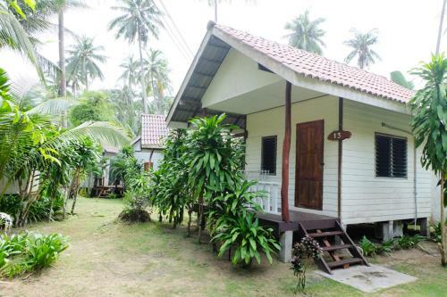 Koh Kood Neverland Beach Resort