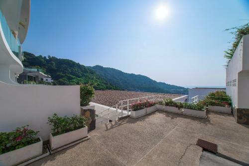 1 Bdr Apartment On The Hill Near Kata Beach
