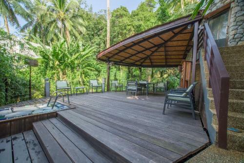 1 Bdr Apartment On The Hill Near Kata Beach
