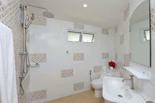 Hotel Kata White Villas